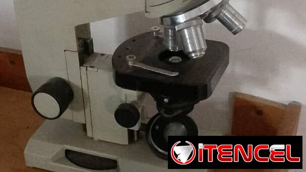 Se vende Microscopio