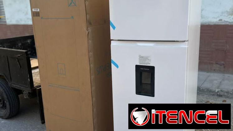 Refrigerador PREMIUM de 11.7 pies (Congelación seca y con reguladorde voltaje) en 495 .  USD.