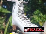 Hermosos patines, elegantes y duraderos, de uso y bien cuidados, están cosidos para reforzar