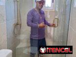En ⚡DELUXE GLASS ENTERPRISES⚡Somos   Especialistas en instalaciones de cristal sin marcos.   Si tu casa o negocio debe r