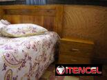 Espaldar de cama con gavetero de madera Pinotea