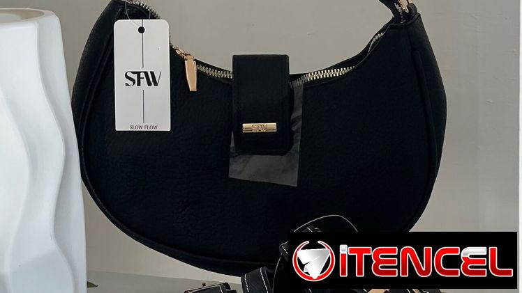 Ropa de mujer sandalias y zapatos disponibles
