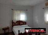 Casa con piscina en Guanabo