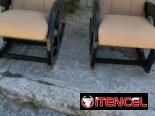 sillones de madera tapizados