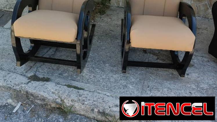 sillones de madera tapizados