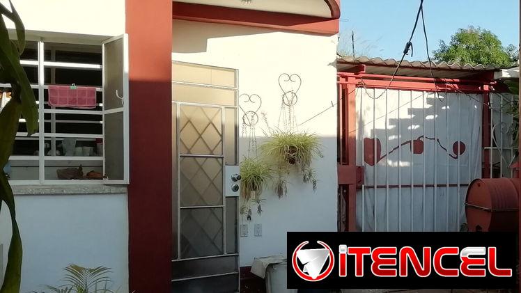 Vendo casa de 3 cuartos 2 baños en el centro del Cotorro