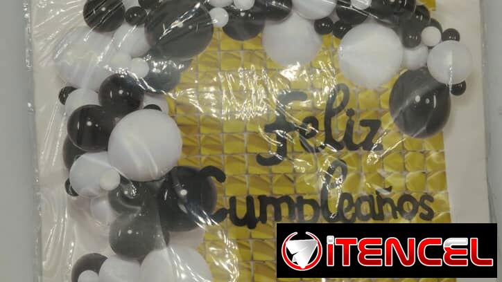 Set de Globos de 72 Piezas – Plateado y Blanco (Cortina y Mantel)