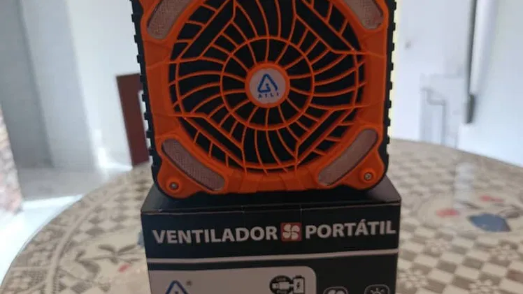 Ventilador portátil recargable con Luz LED, nuevo en caja