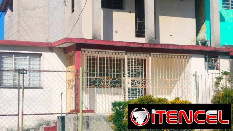 Casa de 2 plantas, reparto bahía, cisterna, motor, teléfono