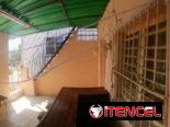 Venta o permuta de casa en Playa con 4 habitaciones ideal para dos familias de 3 niveles.