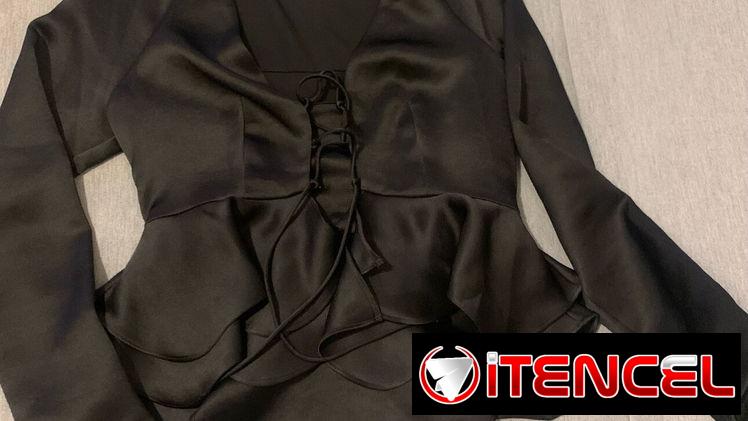 Blusa fina de vestir , negra
