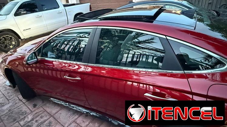 Vendo o negocio Hyundai sonata 2023 límite con 8000 millas solamente