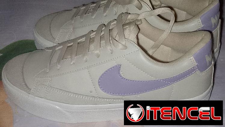 Tennis de mujer.