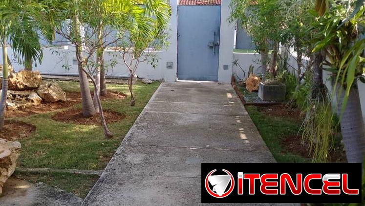 Venta- Atabey casa en bajos de un biplanta