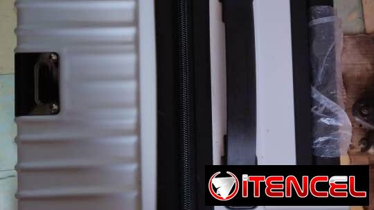 Maleta blanca para viajar,de uso en perfecto estado sin detalles
