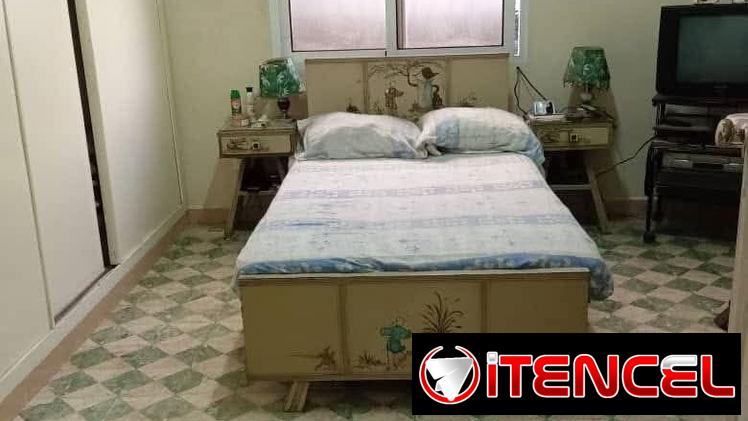 En venta casa de dos plantas, independiente en Miramar cercana a 7ma y 18.