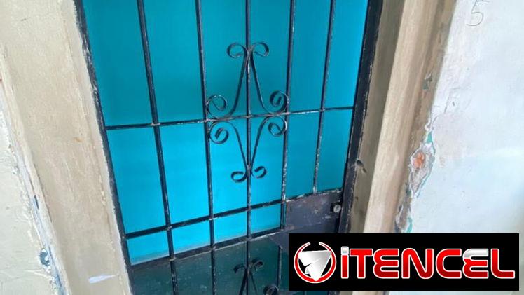*2🏡Se vende apto en Centro Habana Soterrado por San Rafael*            Características                      ^ * sala  *
