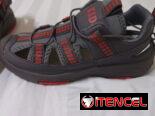 Sandalias o zapatos deportivos para niño marca SHEIN