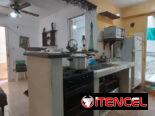 Apartamento en bajos 1 cuarto y medio patio Playa cerca 13y60 en 15mil 53582376