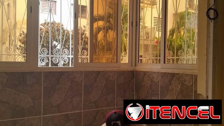 💥CARPINTERÍA DE ALUMINIO Y CRISTAL A LA MEDIDA💥