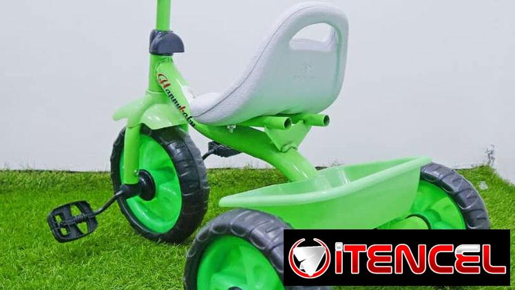 Triciclos para niños (Yus)