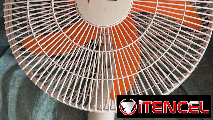 VENTILADORES RECARGABLES 16 PULGADAS DE MESA CON PANEL SOLAR se acetptan pagos por Zelle y cash
