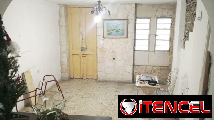 Venta de casa en La Habana Vieja. #180