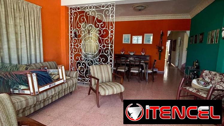 ESPECTACULAR CASA INDEPENDIENTE DE 2 PLANTAS EN LA AMPLIACIÓN DEL SEVILLANO!!!