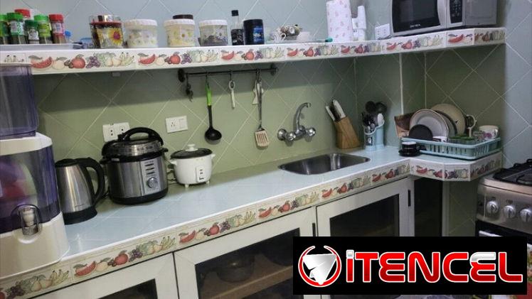 Apartamento en bajos,centrico,2baños,2cuartos,2split,garaje colectivo,gas calle,con todo renovado y enchapado dentro,