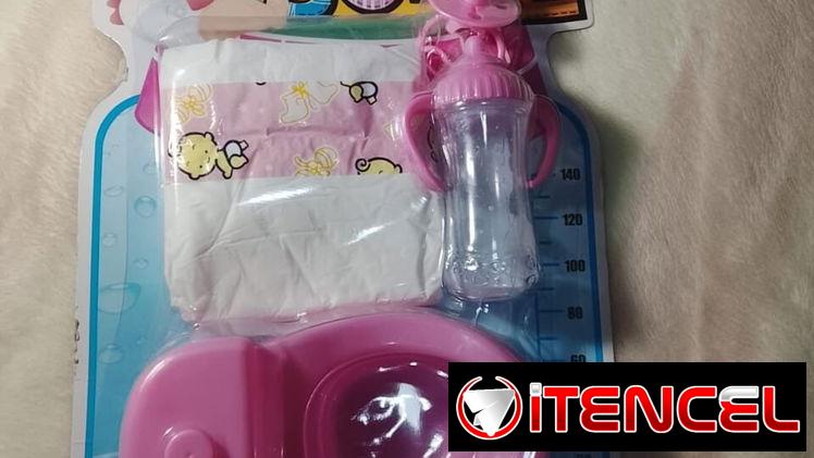 Bebé de Juguete con sus accesorios