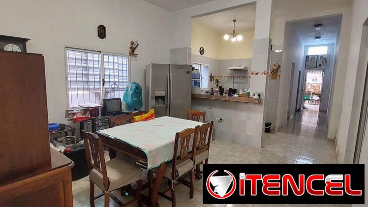 Casa de 3/4, garaje, patio y 347m², en el Sevillano (SV-33)