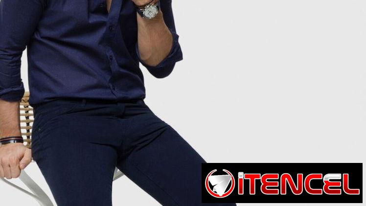 Camisas negras y camisas azul oscuro