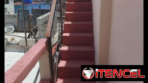 Apartamento 3er piso de 1 cuarto y placa libre