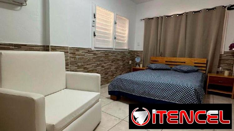 Hospedaje playero con piscina