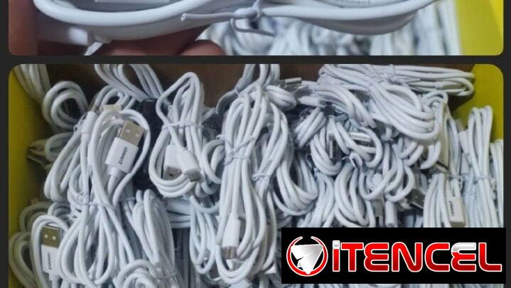 Cargadores Carga Rapida V8 Venta Por Cantidad Precio: 450 CUP
