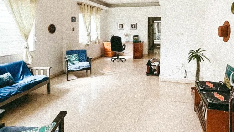 Venta de casa lineal en Goicuría 10/10 ( NH-4097) pago en euros