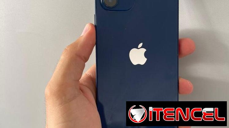 iPhone 12