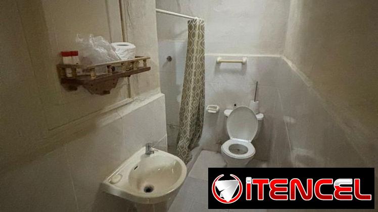 • LR006  🏢 Apartamento en Venta – Prado y Malecón, La Habana  📍 Ubicación: Prado y Malecón, La Habana 📌