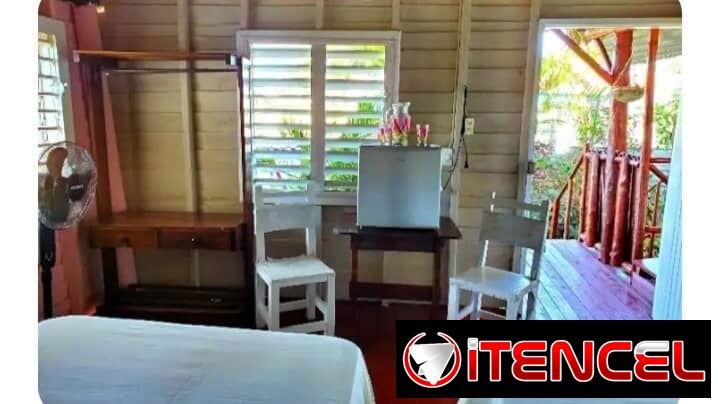 Habitación económica en Viñales para 4 personas – Precio desde 15 USD – Paneles solares incluidos