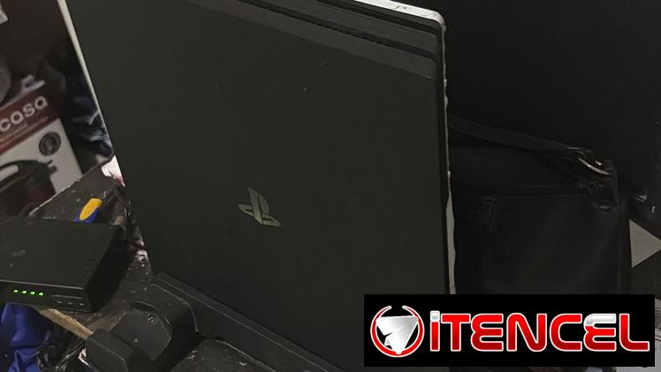 PS4 Pro 1TB  pirateado buen precio