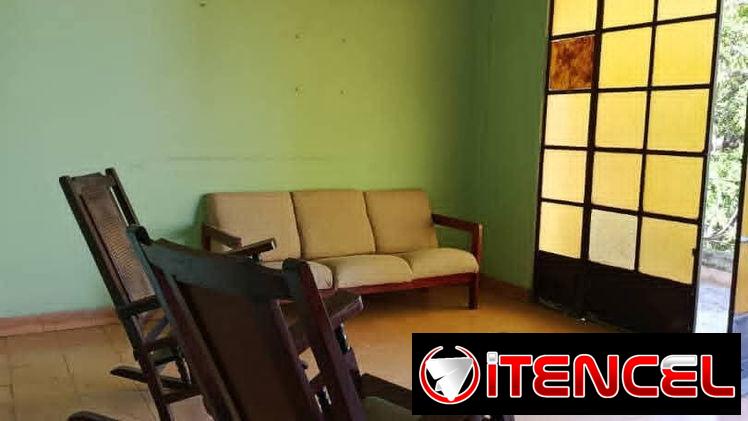 Apartamento en el Cerro, muy próximo a la avenida Infanta, a la esquina de Tejas y al Mercado de  4 caminos !!!