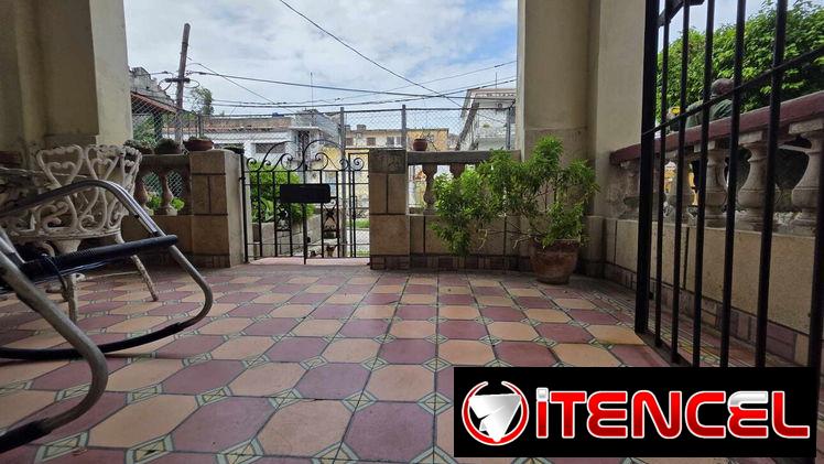 PLAYA, LA SIERRA PRÓXIMA AL CIRA GARCÍA CASA INDEPENDIENTE CON 4 HABITACIONES Y GARAJE CERRADO
