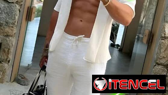 Camisa negra mangas corta de lino , camisa blanca mangas cortas.  Camisa beige de lino mangas cortas , ropa de verano