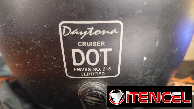 Casco de moto marca Daytona original