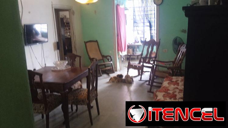 Se vende apartamento capitalista de 2/4 en el Vedado