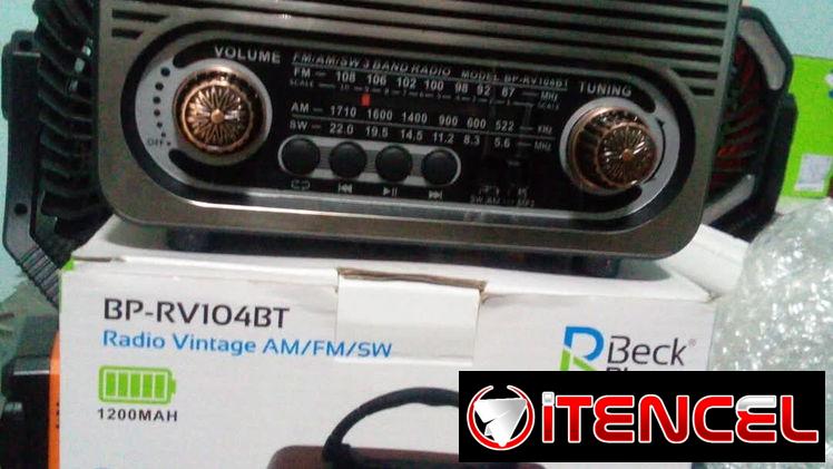 radios recargable en 30 usd y con panel en 35 y 45 usd