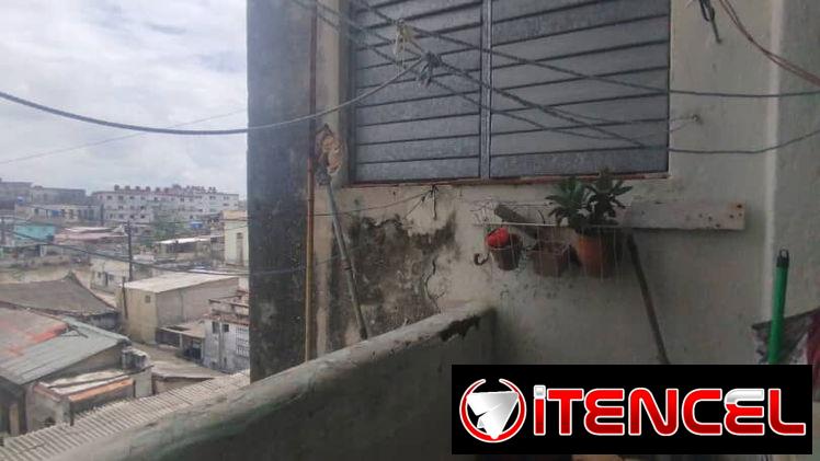 Apartamento interior segundo piso en habana vieja