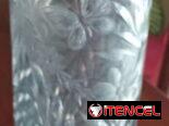 Búcaro cilíndrico tallado en cristal 34cm de altura