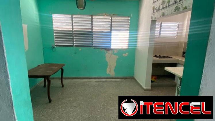 *2🏡Se vende apto en Centro Habana Soterrado por San Rafael*            Características                      ^ * sala  *