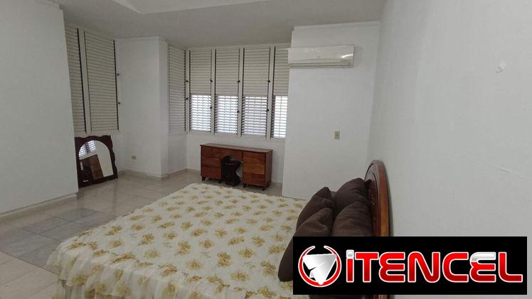 🚗 Casa en Siboney con Todas las Comodidades de 5 Habitaciones  Con Paneles Solares REF 1468